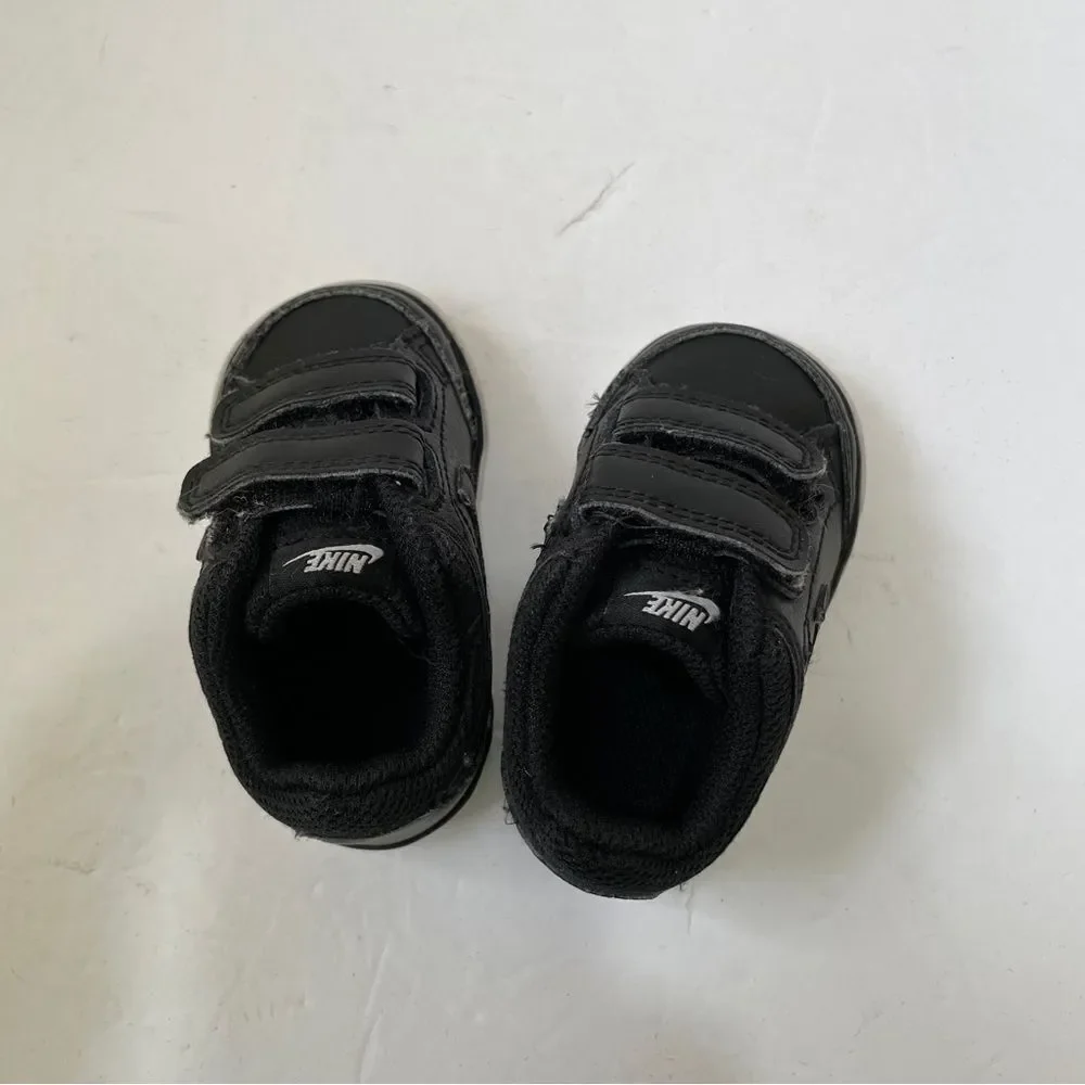 NIKE CAPRI 3‎ BLACK LEATHER SNEAKERS